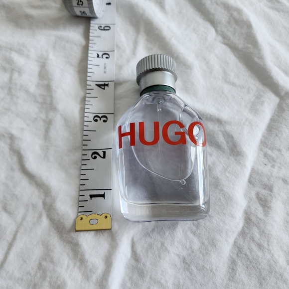 Hugo Boss Hugo Bottle Cologne - Clear with Red Logo - Picture 4 of 4